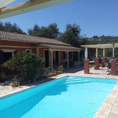 Paxos Bonzai Studios Гайос Экстерьер фото