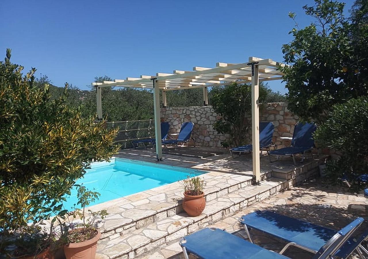 Paxos Bonzai Studios Гайос Экстерьер фото