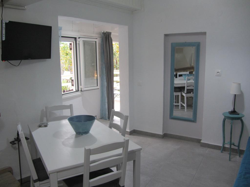 Paxos Bonzai Studios Гайос Экстерьер фото